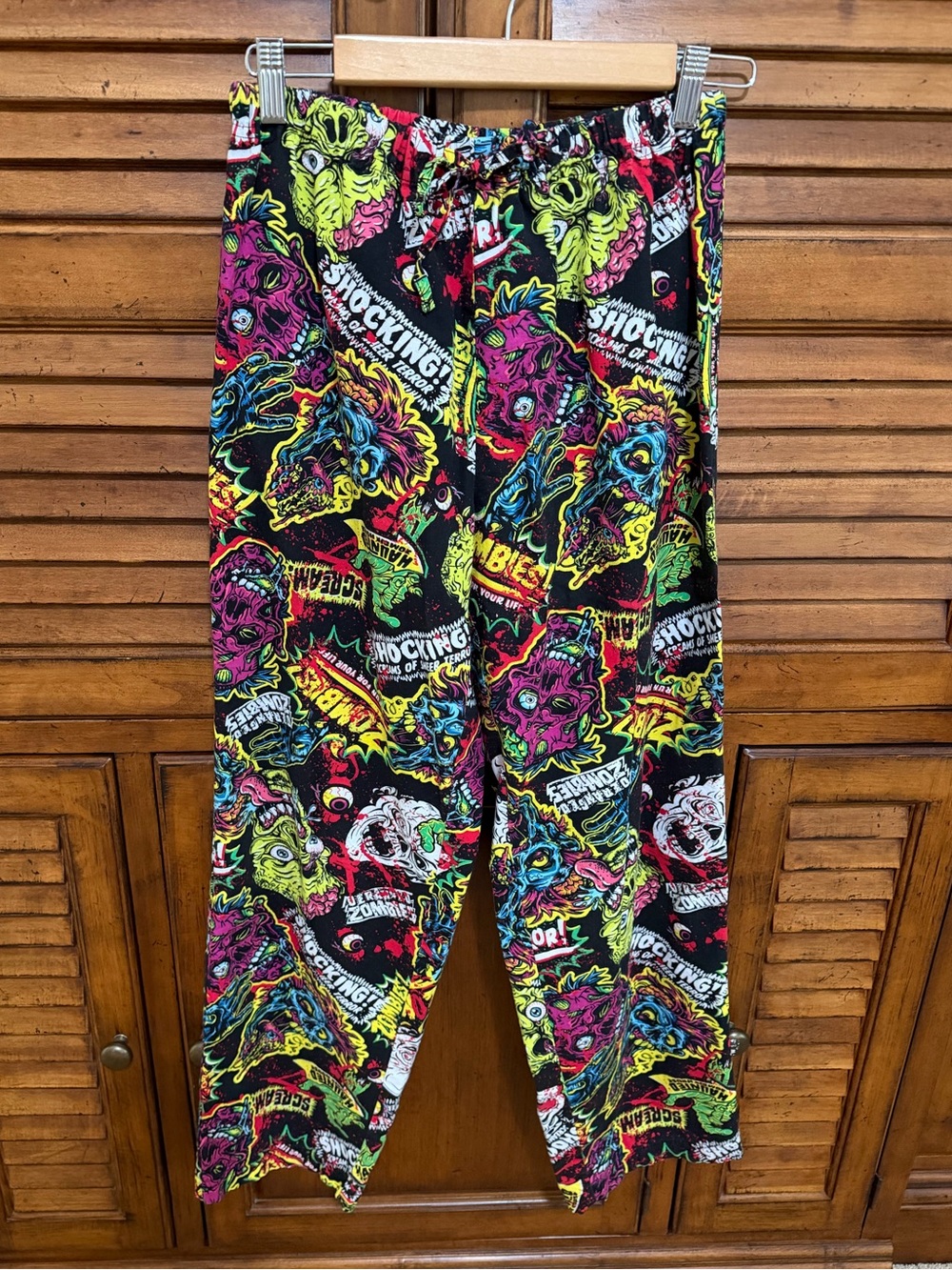 Men's Multicolored Graphic Horror Print Lounge Pants - Size S (28-30) 💀🧟👻